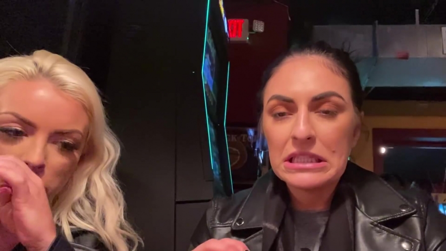 CHICKEN_WINGS_212121_____MANDY_ROSE___SONYA_DEVILLE___WWE_143.jpg