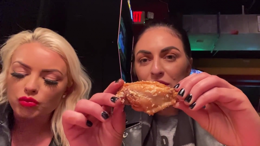 CHICKEN_WINGS_212121_____MANDY_ROSE___SONYA_DEVILLE___WWE_167.jpg