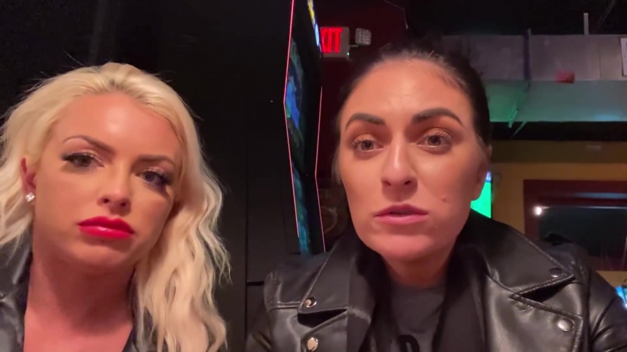 CHICKEN_WINGS_212121_____MANDY_ROSE___SONYA_DEVILLE___WWE_171.jpg