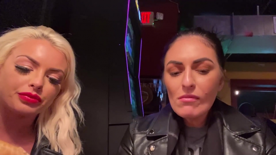 CHICKEN_WINGS_212121_____MANDY_ROSE___SONYA_DEVILLE___WWE_179.jpg