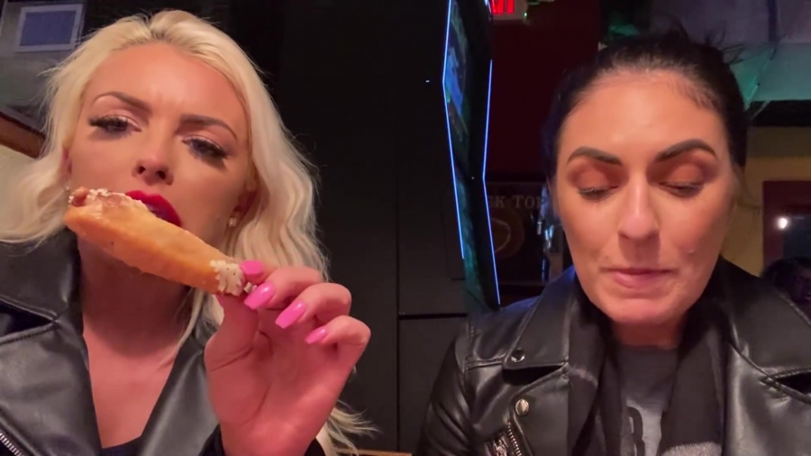 CHICKEN_WINGS_212121_____MANDY_ROSE___SONYA_DEVILLE___WWE_201.jpg