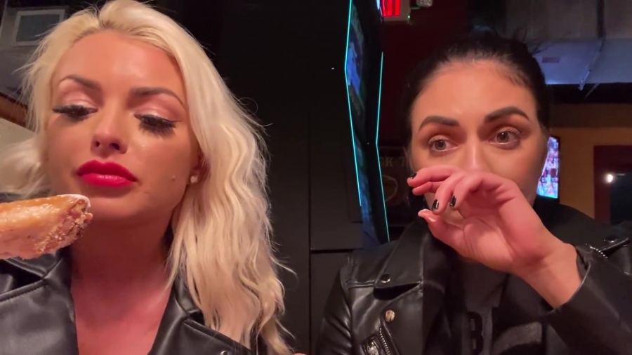 CHICKEN_WINGS_212121_____MANDY_ROSE___SONYA_DEVILLE___WWE_227.jpg