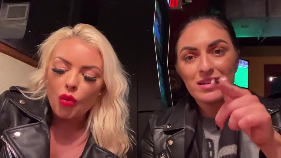 CHICKEN_WINGS_212121_____MANDY_ROSE___SONYA_DEVILLE___WWE_247.jpg