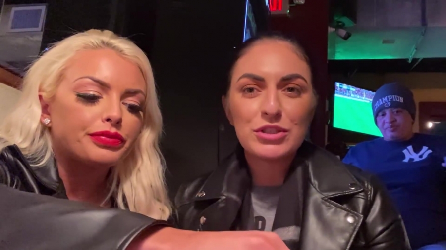 CHICKEN_WINGS_212121_____MANDY_ROSE___SONYA_DEVILLE___WWE_283.jpg