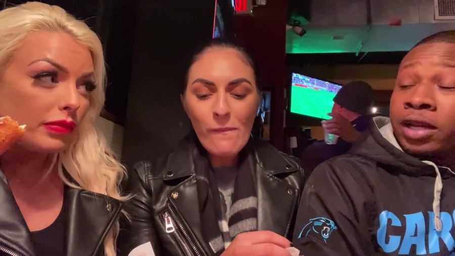 CHICKEN_WINGS_212121_____MANDY_ROSE___SONYA_DEVILLE___WWE_298.jpg