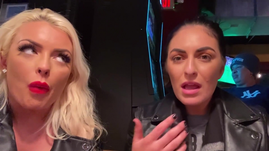 CHICKEN_WINGS_212121_____MANDY_ROSE___SONYA_DEVILLE___WWE_348.jpg