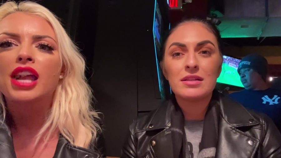 CHICKEN_WINGS_212121_____MANDY_ROSE___SONYA_DEVILLE___WWE_475.jpg