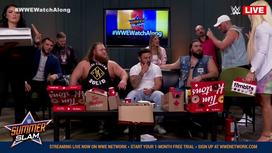 Live_SummerSlam_2019_WWE_Watch_Along-2n7NqA302J0_mp4_010434833.jpg