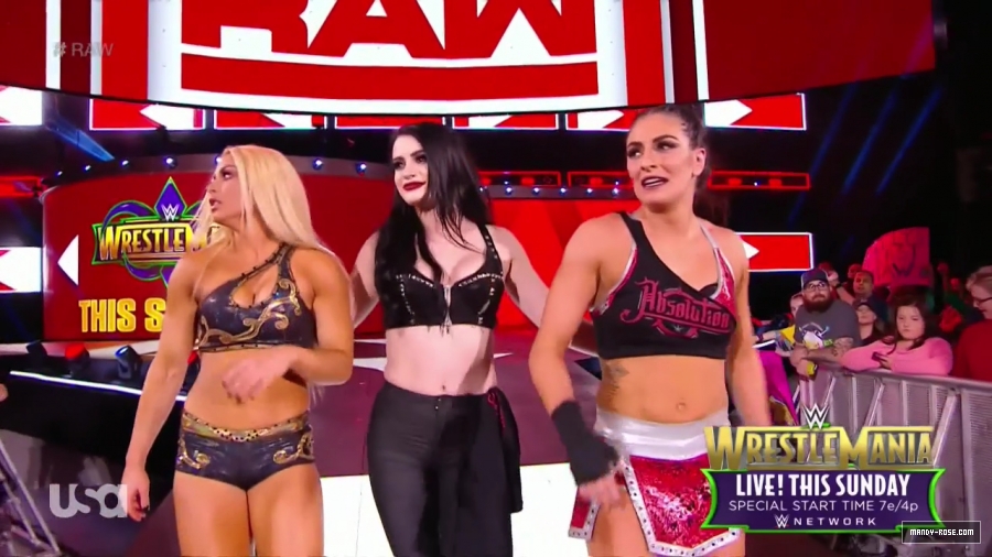 WWE_Monday_Night_Raw_2018_04_02_720p_HDTV_x264-NWCHD_mp4_001767485.jpg