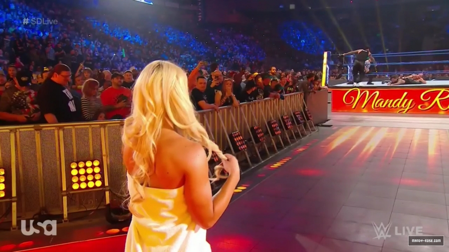WWE_SmackDown_Live_2019_01_08_720p_HDTV_x264-NWCHD_mp4_003548613.jpg