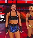 WWE_Monday_Night_Raw_2018_01_15_720p_HDTV_x264-NWCHD_mp4_005995366.jpg