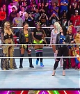 WWE_SmackDown_Live_2018_11_13_720p_HDTV_x264-NWCHD_mp4_002728561.jpg